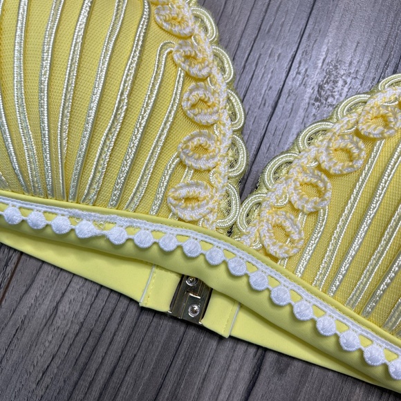 ASOS River Island NWOT Moulded Appliqué Triangle Bikini Top Size 8 in Yellow - Picture 4 of 11